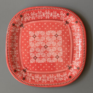rounded melamine plate